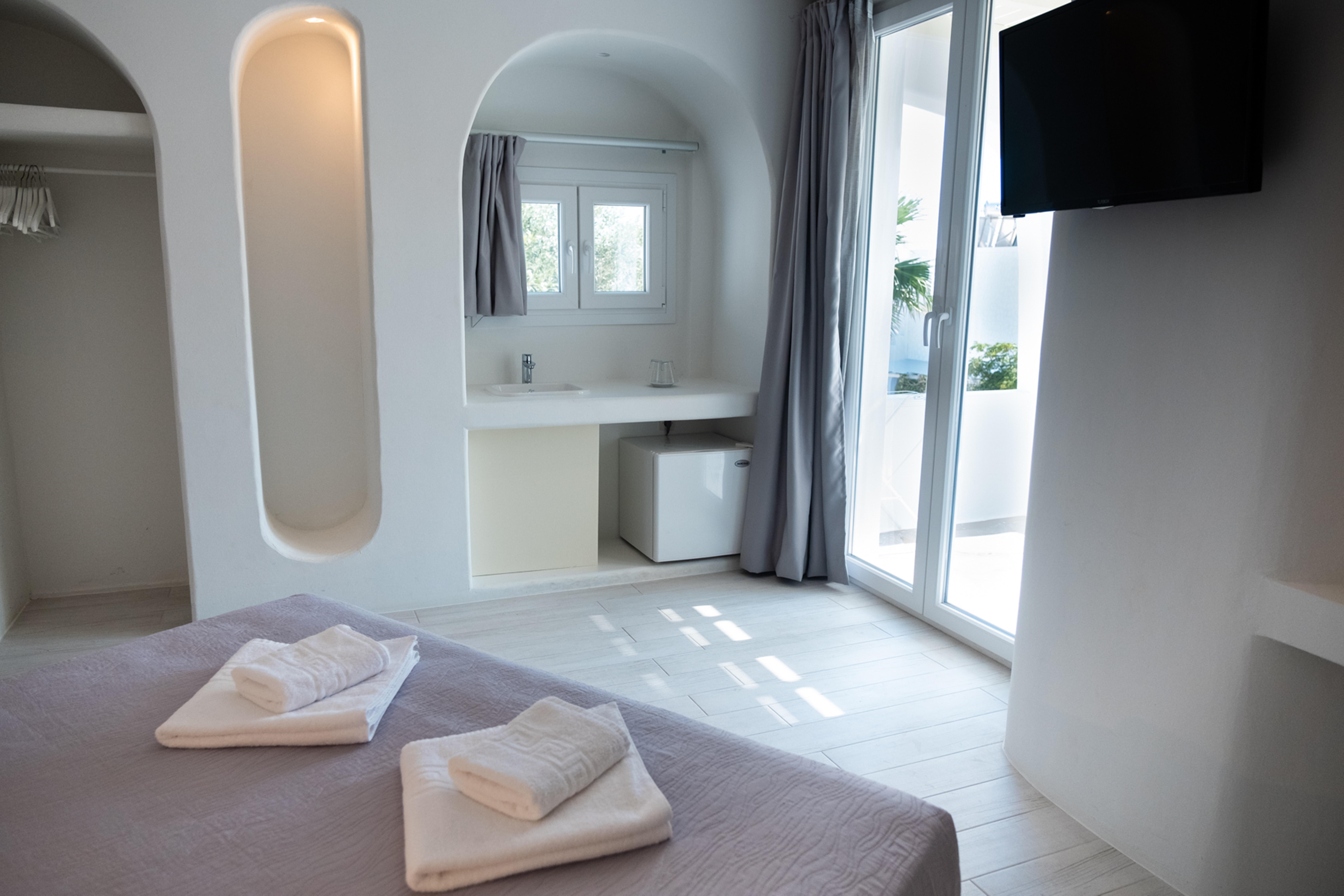 Aloni & 3* Piso Livadi