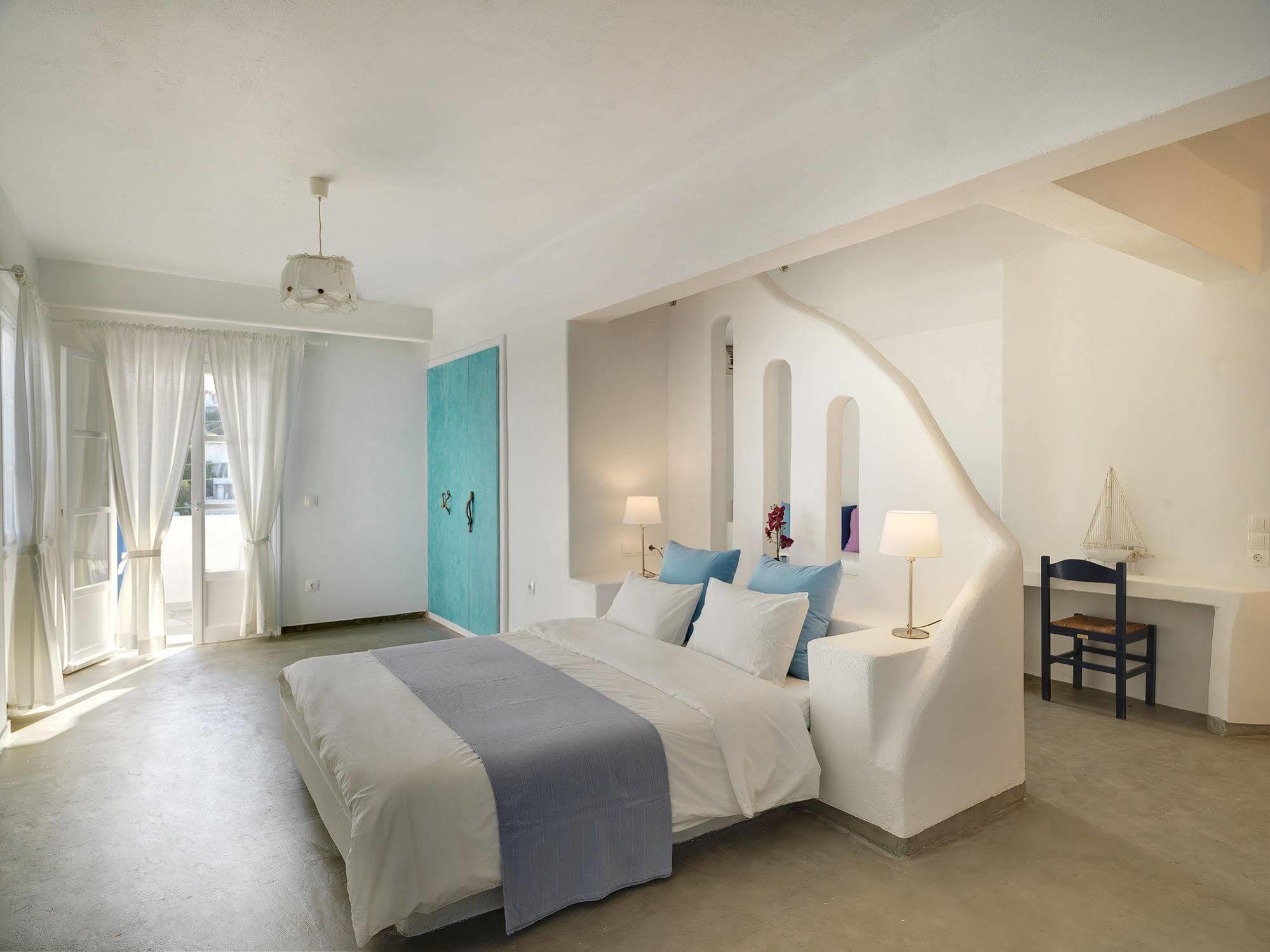 Aloni & Hotel 3*